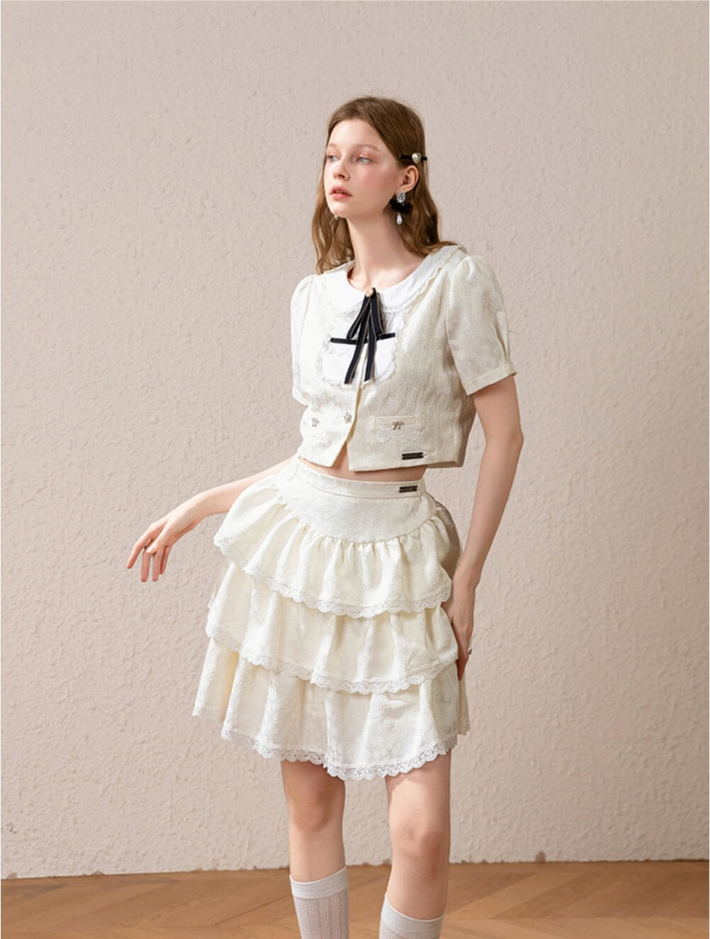 Ribbon Collar Lace Frill Setup