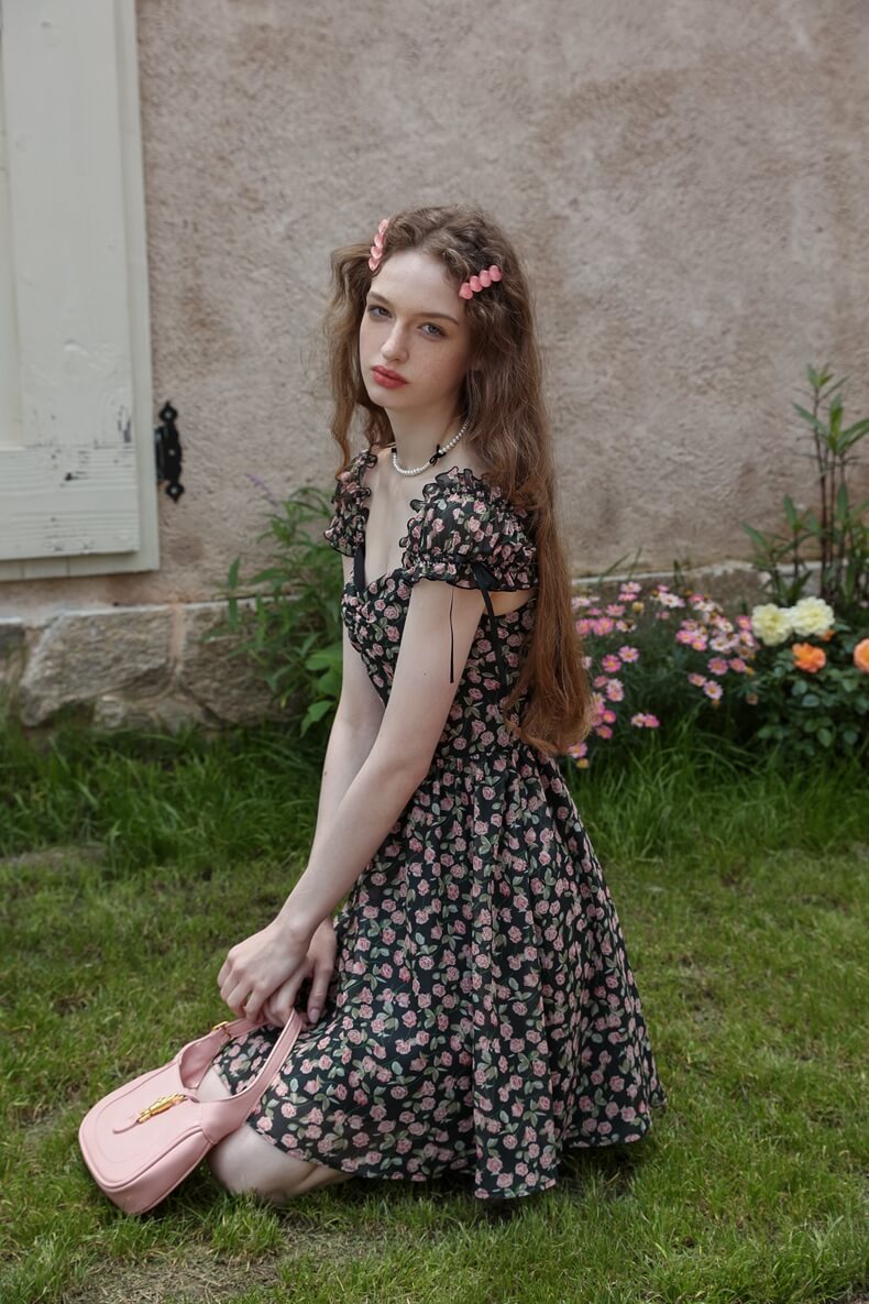 Classical Rose Puff Sleeve Black Dress