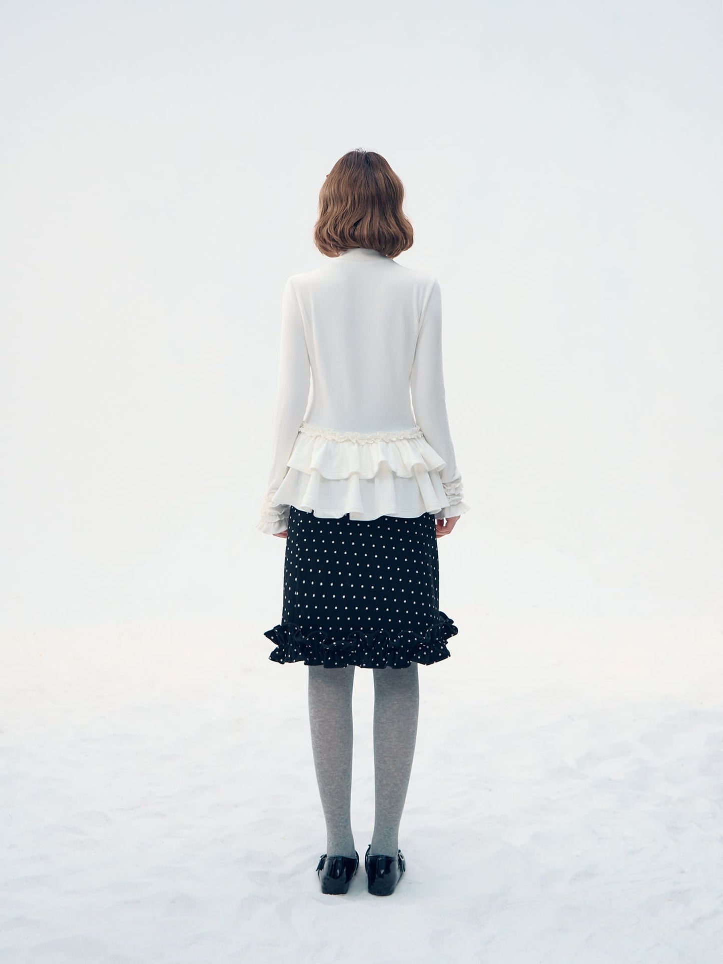 Noble Silhouette Ruffle Trim Top