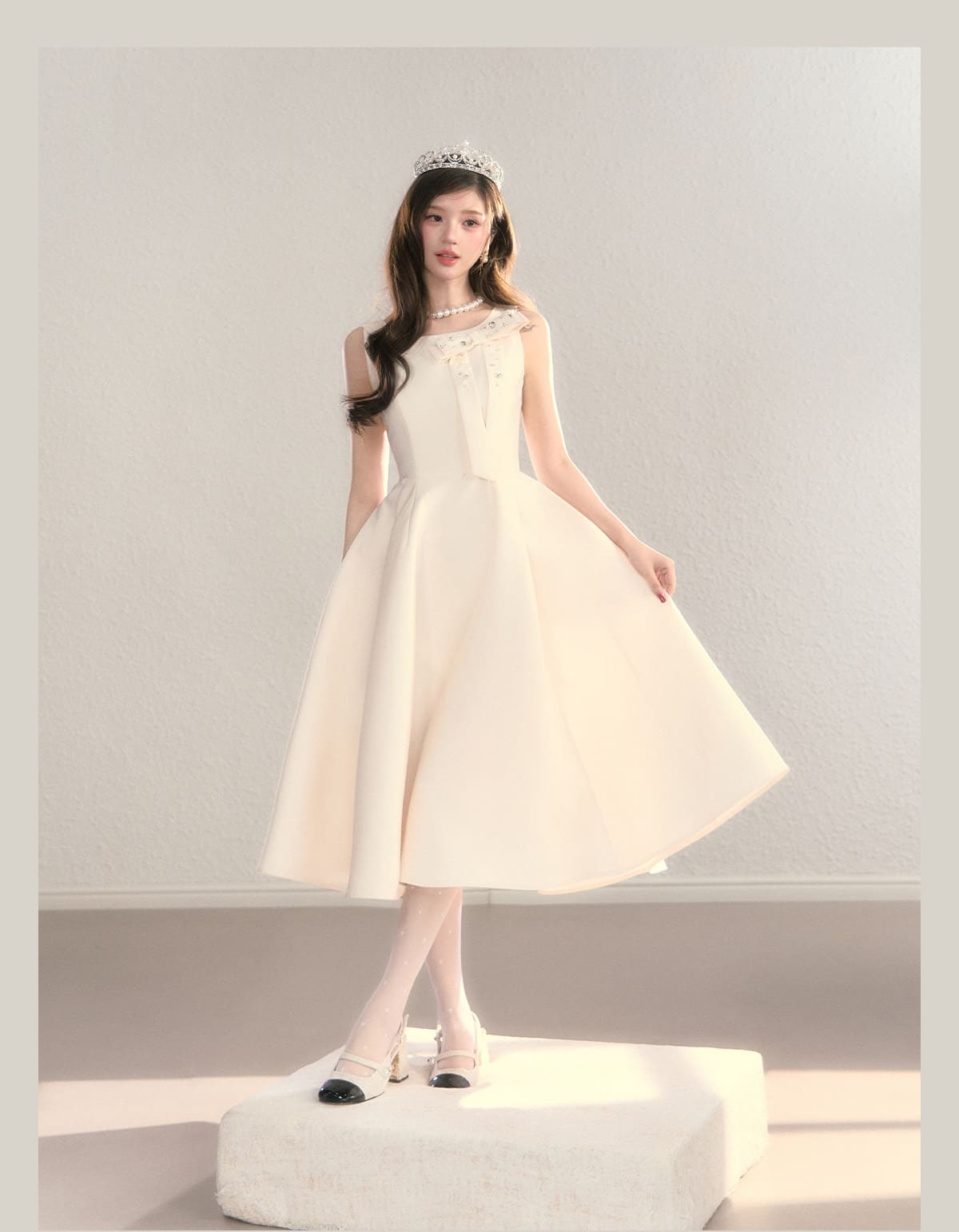 Elegant Jewel Ribbon Flare Dress