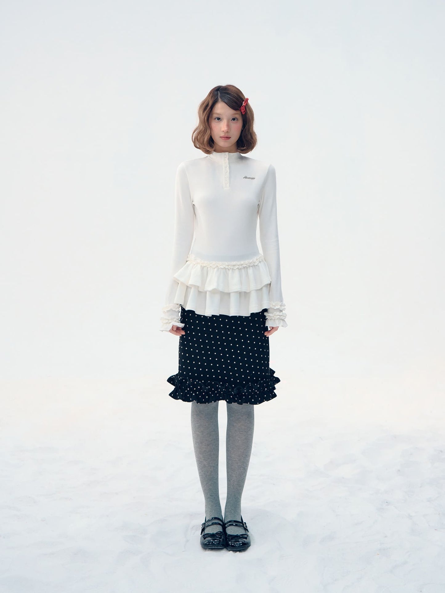 Noble Silhouette Ruffle Trim Top