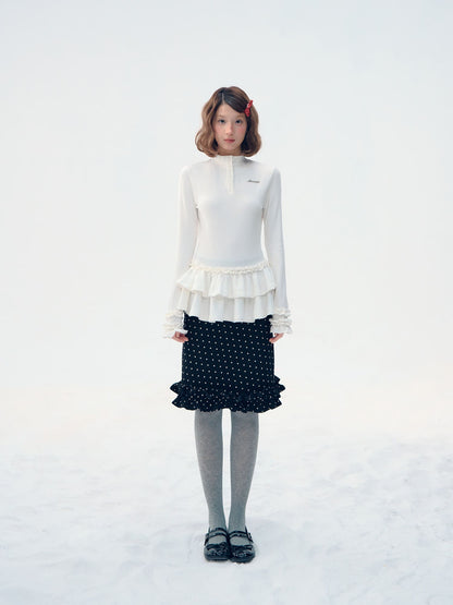 Noble Silhouette Ruffle Trim Top