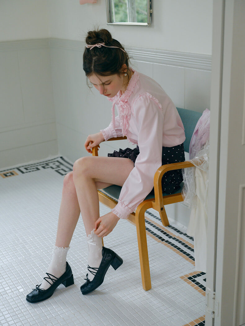 Elegant Frill Ribbon Blouse