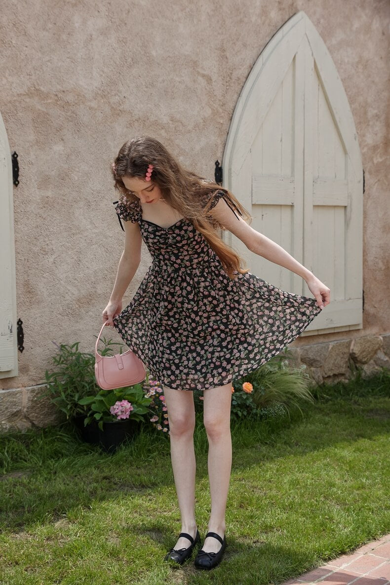 Classical Rose Puff Sleeve Black Dress