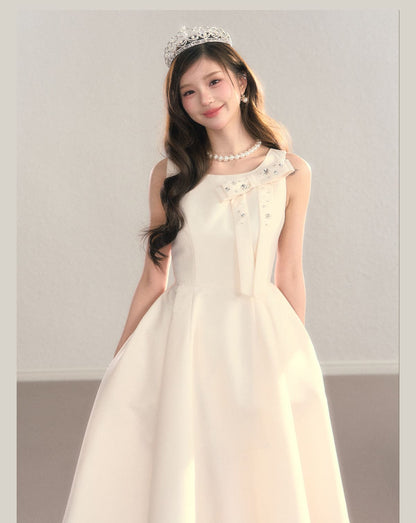 Elegant Jewel Ribbon Flare Dress