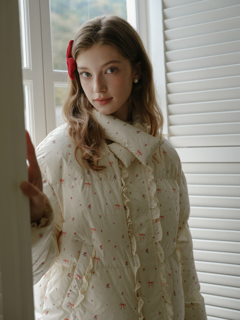 Ribbon Charm Puffy Short Coat