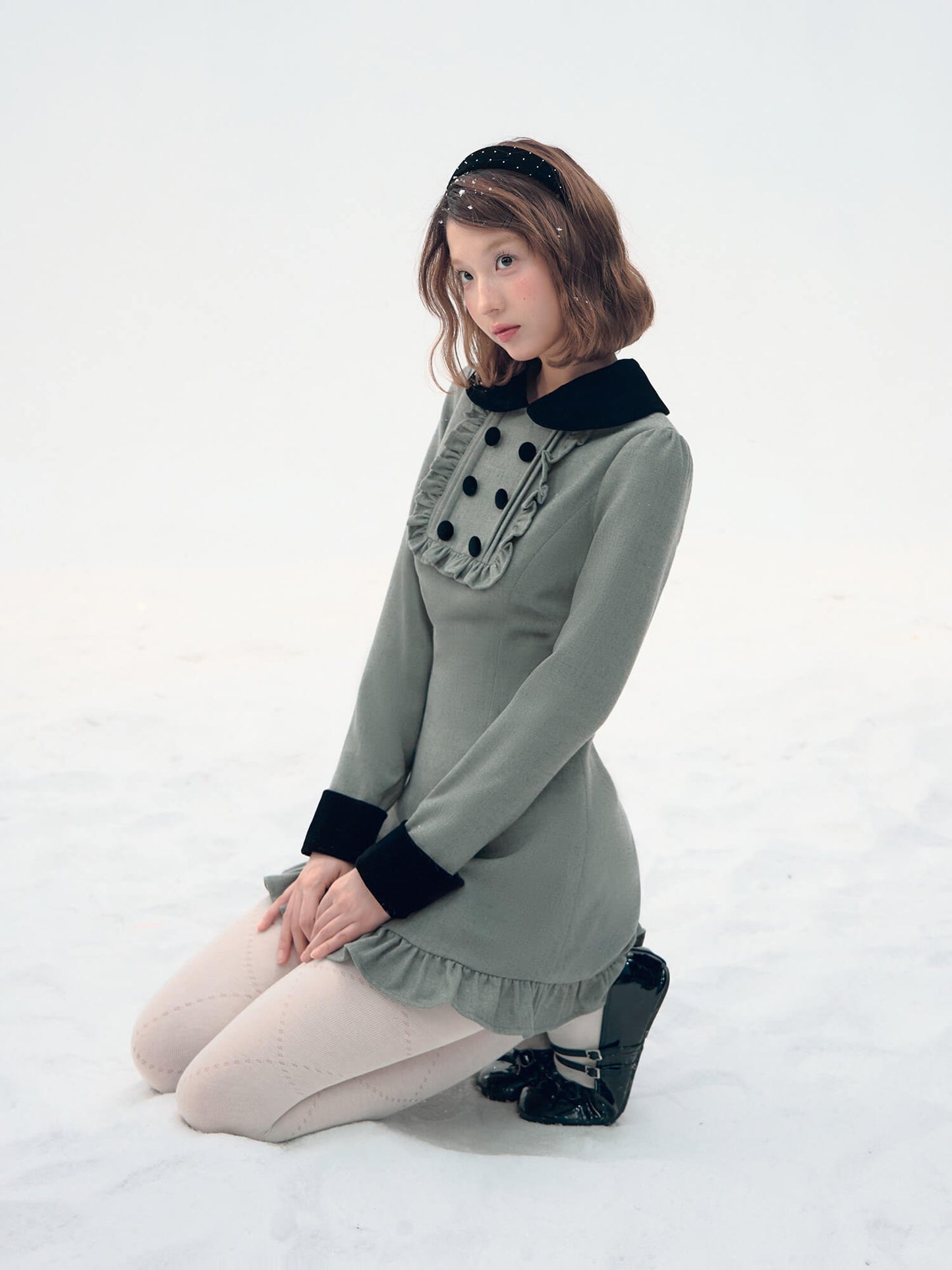 Velvet Collar Classic Frill Dress（全2色）