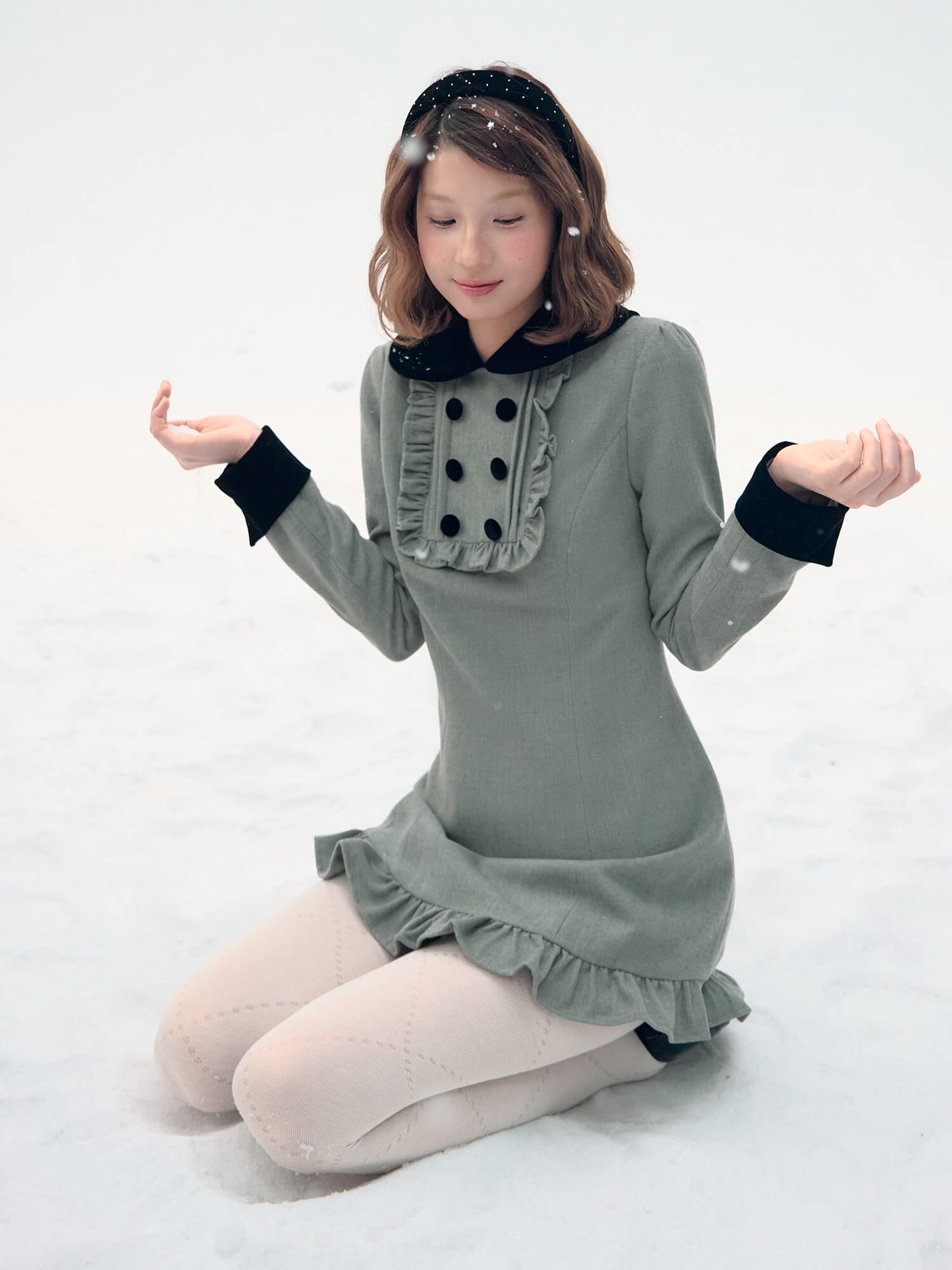 Velvet Collar Classic Frill Dress（全2色）