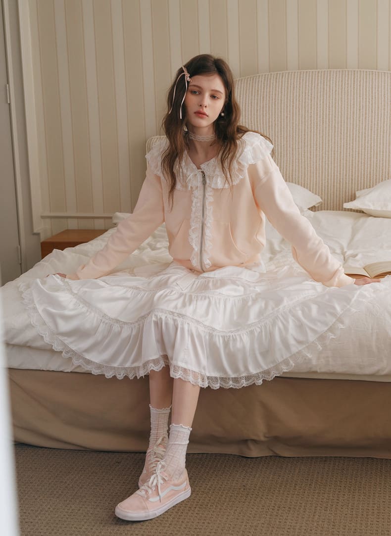 Romantic Frill Collar Zip-Up Blouson