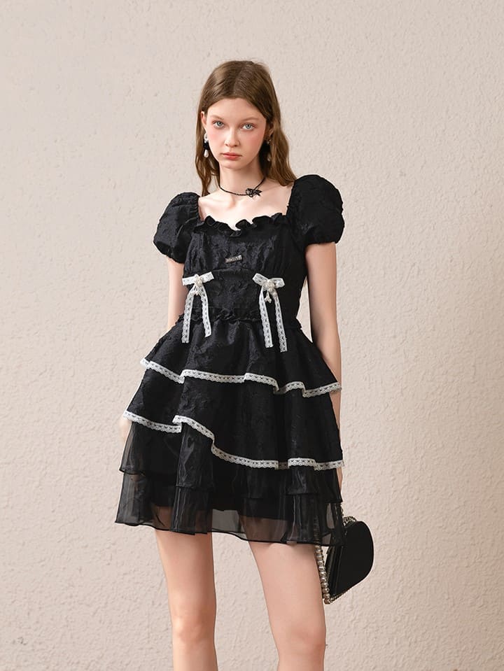 Silver Plate & Back Ribbon Tiered Dress（全2色）