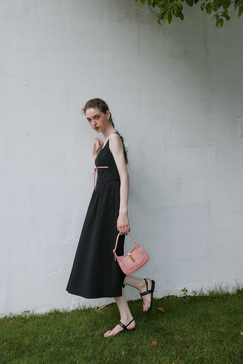 Elegant Ribbon Mode Camisole Dress（全2色）