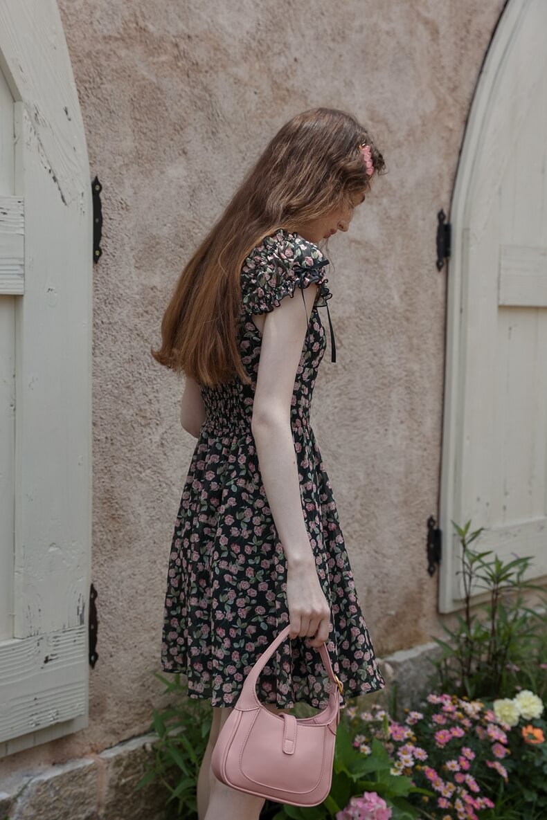 Classical Rose Puff Sleeve Black Dress