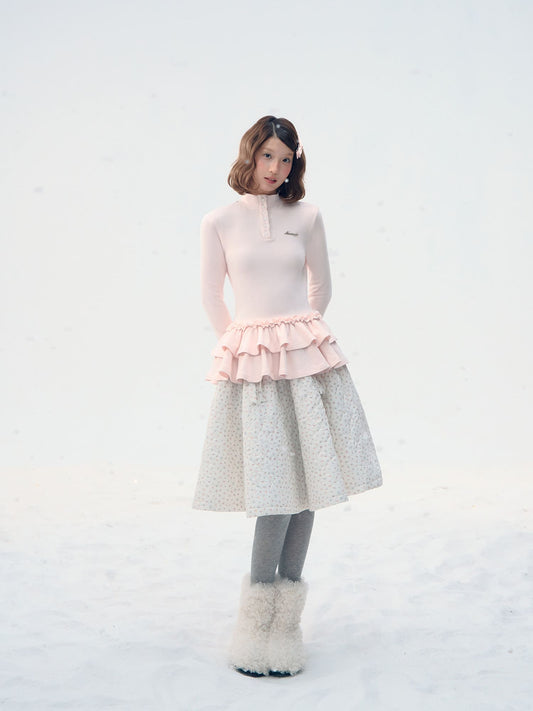 Noble Silhouette Ruffle Trim Top