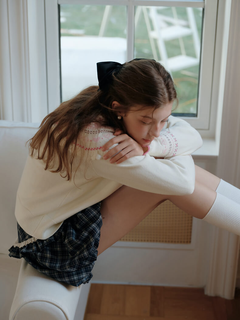 Snowy Charm Ribbon-Edge Knit