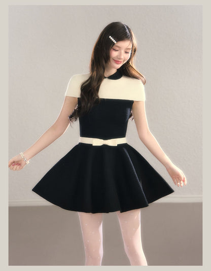 Elegant Color Block Knit Mini Dress（全2色）